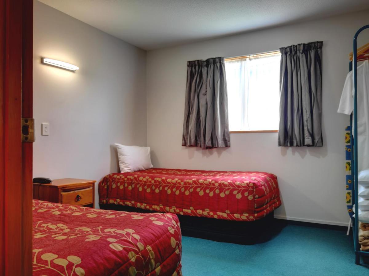 Asure Ambassador Motor Lodge Oamaru Extérieur photo